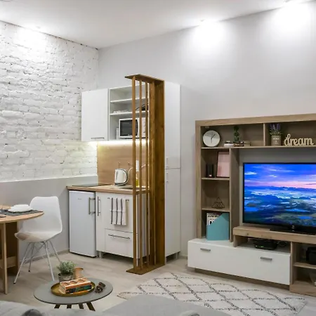 Lägenhet Brigitte's Belgrad